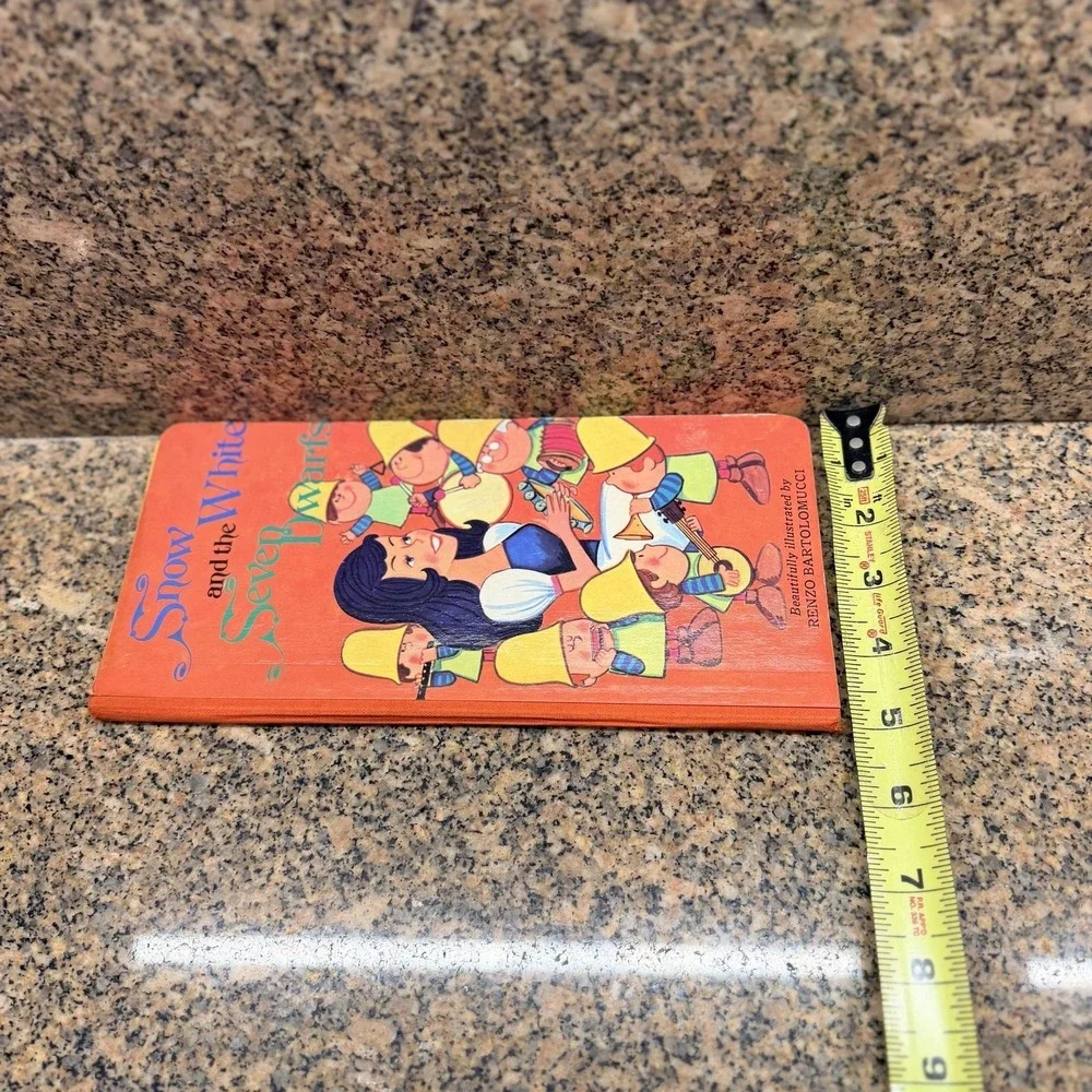 Vintage Snow White Seven Dwarfs Renzo Bartolomucci Nutmeg Press Board Book